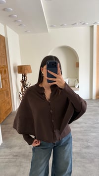 Acı Kahve Pelerin Detaylı Düğmeli Tasarım Triko Kazak GAUS-00852GAUSKAZAKGAUS-00852