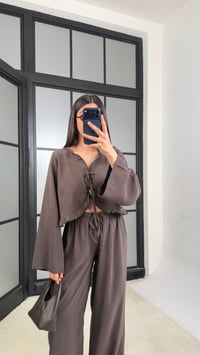 Acı Kahve Önden Bağlamalı Gömlek Beli Lastikli Pantolon İkili Tencel Takım GAUS-01336GAUSSuitsGAUS-01336