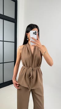 Kahve Önü Bağlamalı Kuşaklı Yelek Beli Lastikli Cepli Pantolon Keten Takım Gaus00410GausTAKIMGU1001958