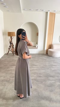 Gri Polo Yaka Kuşaklı Tencel Kumaş Elbise GAUS-01429GAUSELBİSEGAUS-01429