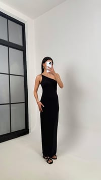 Siyah Tek Askılı Yırtmaçlı Astarlı Sandy Kumaş Elbise Gaus00348GausELBİSEGU1001812