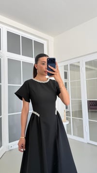 Siyah Taş Detaylı Midi Elbise GAUS-01683GAUSELBİSEGAUS-01683