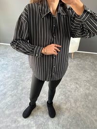 Siyah Çizgili Taşlı GömlekGausGÖMLEKGU002864