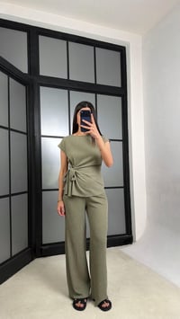 Yeşil Bağlama Detaylı Bluz Beli Lastikli Pantolon Krinkıl Kumaş Takım GAUS-01308GAUSSuitsGAUS-01308