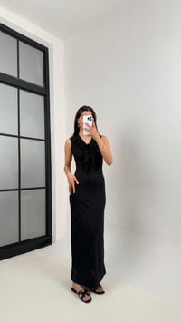 Siyah Önü Bağlamalı Yaka Fırfır Detaylı Elbise Gaus00347GausELBİSEGU1001811
