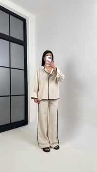 Taş Siyah Şerit Detaylı Önü Düğmeli Üst Beli Lastikli Pantolon İkili Keten Takım Gaus00365GausTAKIMGU1001846