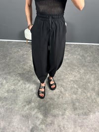 Siyah Paçası Fermuarlı Şalvar Pantolon GausPANTOLONGU004690