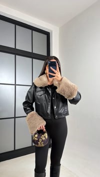 Siyah Astarlı Kürk Detaylı Premium Deri Ceket GAUS-01072GAUSCEKETGAUS-01072