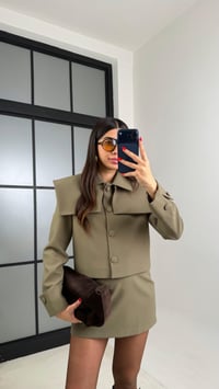 Haki Astarlı Düğme Detaylı Kare Yaka Ceket Etek Premium Kumaş Takım GAUS-00975GAUSTAKIMGAUS-00975