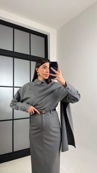 Gri Manşet Kol Yakası Şallı Gömlek Etek Muadil Takım GAUS-01053 GAUS-01102GAUSTAKIMGAUS-01102