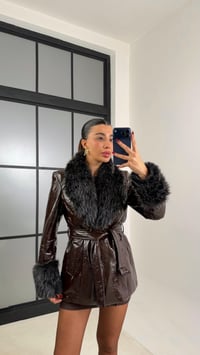 Kahve Kürk Detaylı Astarlı Kuşaklı Rugan Mont GAUS-00705GAUSMONTGAUS-00705