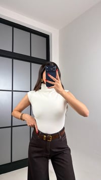 Ekru Balıkçı Yaka Sıfır Kol ZR Model Bodysuit GAUS-00942GAUSBODYSUİTGAUS-00942