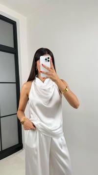 Beyaz Degaje Yaka Bluz Beli Lastikli Pantolon Saten Takım GAUS-01222GAUSTAKIMGAUS-01222