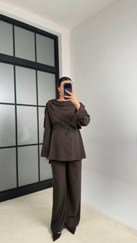 Acı Kahve Şal Detaylı Belden Kuşaklı Beli Lastikli İthal Kumaş İkili Takım GAUS-01154GAUSTAKIMGAUS-01154