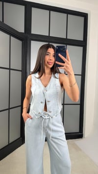 Buz Mavi Yelekli Beli Kuşaklı Pantolon İkili Denim Takım GAUS-01379GAUSTAKIMGAUS-01379