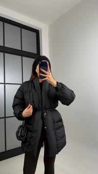 Siyah Astarlı Cep Detaylı Kuşaklı Şişme Mont GAUS-00879GAUSMONTGAUS-00879