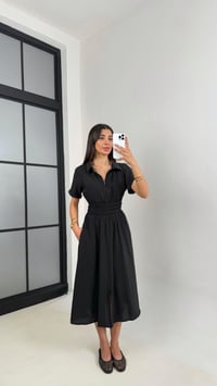 Siyah Beli Lastikli Önden Fermuarlı Yırtmaçlı Tencel Elbise Gaus00551GausELBİSEGU1002285