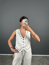 Olist Beyaz Nakışlı Astarlı Yelek GausYELEKGU008418