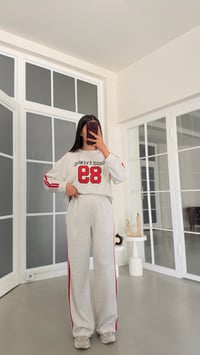 Gri Şeritli Baskılı Sweatshirt Beli Lastikli Pantolon İkili Takım GAUS-02235GAUSTAKIMGAUS-02235