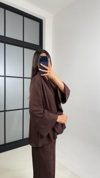 Kahve Yan Düğme Detaylı Kimono Beli Lastikli Pantolon Fitilli Kumaş Takım GAUS-00624GAUSTAKIMGAUS-00624