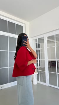 Kırmızı Yarım Kol Tasarım Düğmeli Trençkot GAUS-01993GAUSمعاطف الترنشكوت GAUS-01993