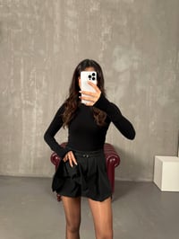 Livin Siyah Pileli Kemerli Şort EtekGausETEKGU100153