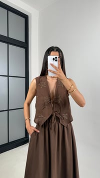 Kahve Önü Bağlamalı Nakışlı Yelek Beli Lastikli Etek Tencel Takım Gaus00556GausTAKIMGU1002295