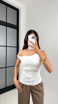 Beyaz Burgu Askılı ZR Muadil Astarlı Bluz Gaus00622Gausالبلوزات GU1002453