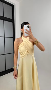 Sarı Çapraz Boyundan Bağlamalı Sırt Dekolteli Keten Elbise Gaus00597GausELBİSEGU1002398