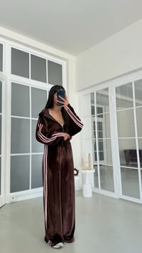Kahve Şerit Detaylı Hırka Beli Lastikli Pantolon İkili Kadife Takım GAUS-02197GAUSSuitsGAUS-02197