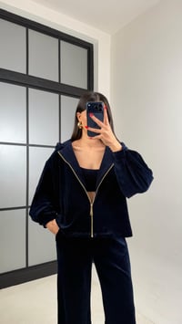 Lacivert Kapüşonlu Hırka Crop Beli Lastikli Pantolon 3'lü Kadife Takım GAUS-00875GAUSTAKIMGAUS-00875