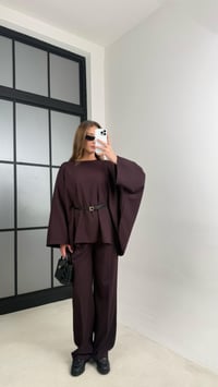 Mürdüm Kemerli Pelerinli Panço Beli Lastikli Pantolon Premium Takım GAUS-00989GAUSTAKIMGAUS-00989