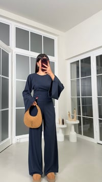 Lacivert Geniş Kol Bluz Beli Lastikli Pantolon İkili Kaşmir Dokulu Selanik Kumaş Takım GAUS-02293GAUSTAKIMGAUS-02293