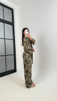 Haki V Yaka Önü Düğmeli Üst Beli Lastikli Pantolon Etnik Desen Takım Gaus00362GausTAKIMGU1001839