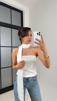 Beyaz Boyun Bağlama Detaylı Saten Bluz Gaus00635 GausBLUZGU1002480