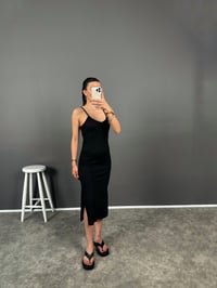 Karlee Siyah İp Askılı Yırtmaçlı ElbiseGausELBİSEGU008200