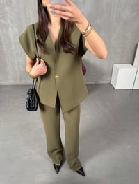 Jasmin Haki Premium Asimetrik Yelekli TakımGausTAKIMGU100344