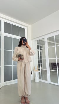 Taş Taş Detaylı Astarlı Ceket Beli Lastikli Pantolon İkili Paraşüt Kumaş Takım GAUS-02087GAUSTAKIMGAUS-02087