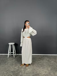 Lesdy Beyaz Krinkıl Dekolteli Elbise GausELBİSEGU008185