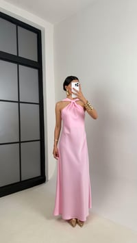 Pembe Bağlama Detaylı Saten Elbise Gaus00503GausELBİSEGU1002180