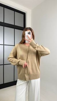 Bej Asimetrik Düğmeli Triko Hırka GAUS-00925GAUSHIRKAGAUS-00925