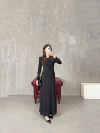 Daisy Siyah Önden Drape Detaylı Vatkalı Maxi ElbiseGausELBİSEGU100379