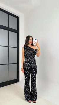 Siyah Puantiyeli Asimetrik Kesim Bluz Beli Lastikli Pantolon Saten Takım GAUS-007GAUSTAKIMGAUS-007