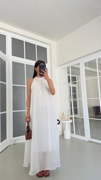 Beyaz Halter Yaka Dantel Detaylı Astarlı Elbise GAUS-01828GAUSELBİSEGAUS-01828