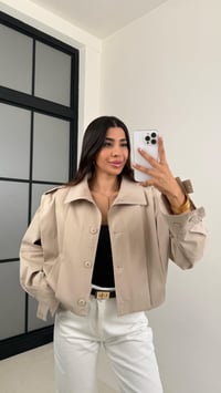 Taş Pile Detaylı Astarlı Kısa Trençkot GAUS-0089GAUSTRENÇKOTGAUS-0089