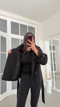 Siyah Dik Yaka MD Muadil Astarlı Kaban GAUS-02366GAUSKABANGAUS-02366