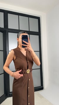 Kahve Kuşaklı Gold Düğme Detaylı Premium Elbise GAUS-01448GAUSELBİSEGAUS-01448