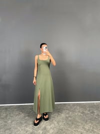 Uxor Haki Askılı Yırtmaçlı Uzun ZR Model Keten ElbiseGausELBİSEGU008661