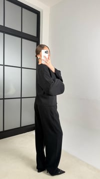 Siyah Asimetrik Yaka Yan Düğme Detaylı Gömlek Beli Lastikli Pantolon Tensel Takım GAUS-01163GAUSTAKIMGAUS-01163