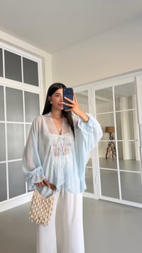 Mavi Dantel Detaylı Transparan Bluz GAUS-01648GAUSBLUZGAUS-01648